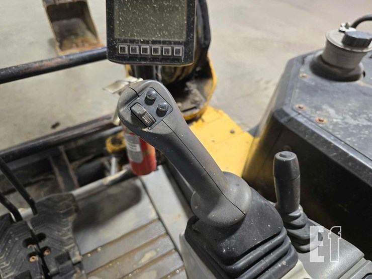 2021-caterpillar-306cr-image-21