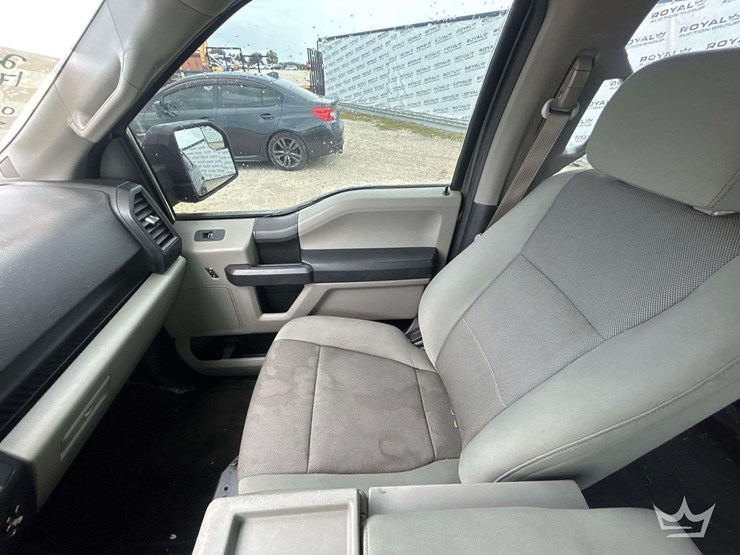 2015-ford-f150-image-17