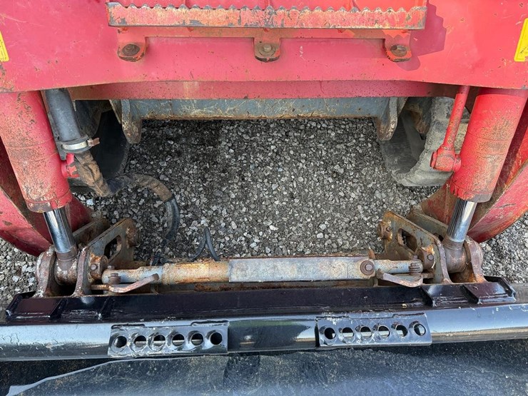 2017-takeuchi-tl12v2-image-10