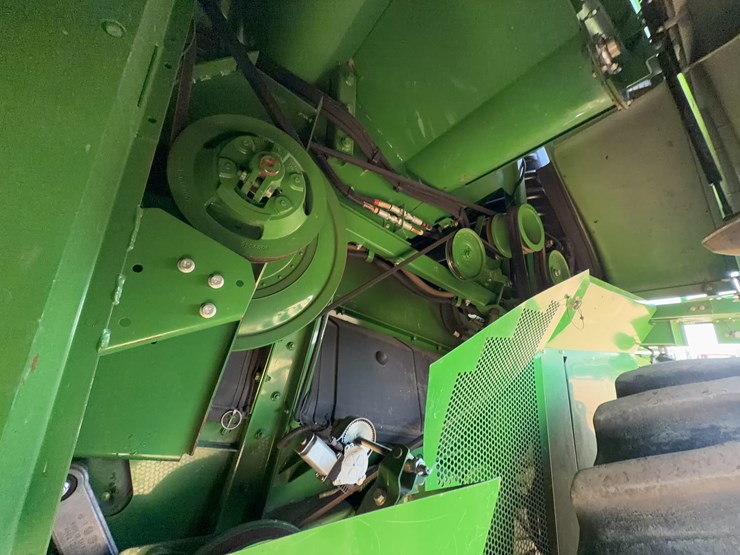 2015-john-deere-s680-image-35