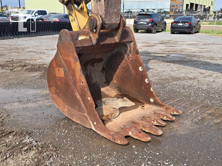 2014-caterpillar-320el-image-10