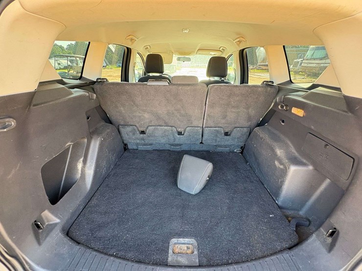 2015-ford-escape-se-image-21