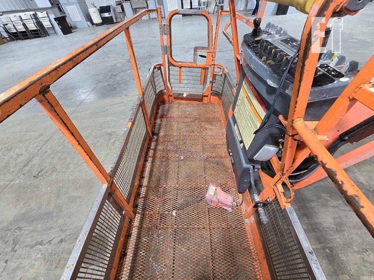 2006-jlg-600aj-image-10