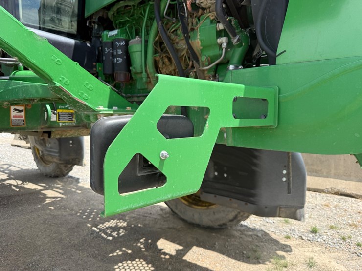 2016-john-deere-r4038-image-41