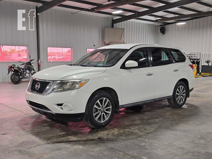 2013-nissan-pathfinder-image-1