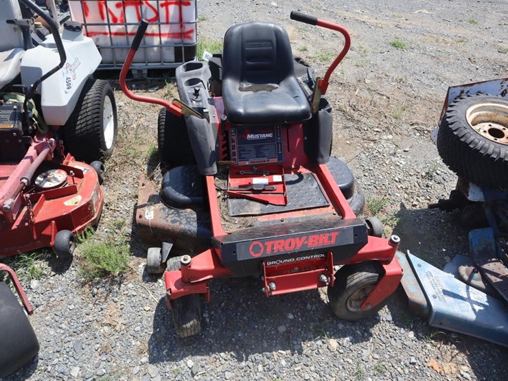 troybilt-zero-turn-mower-image-3