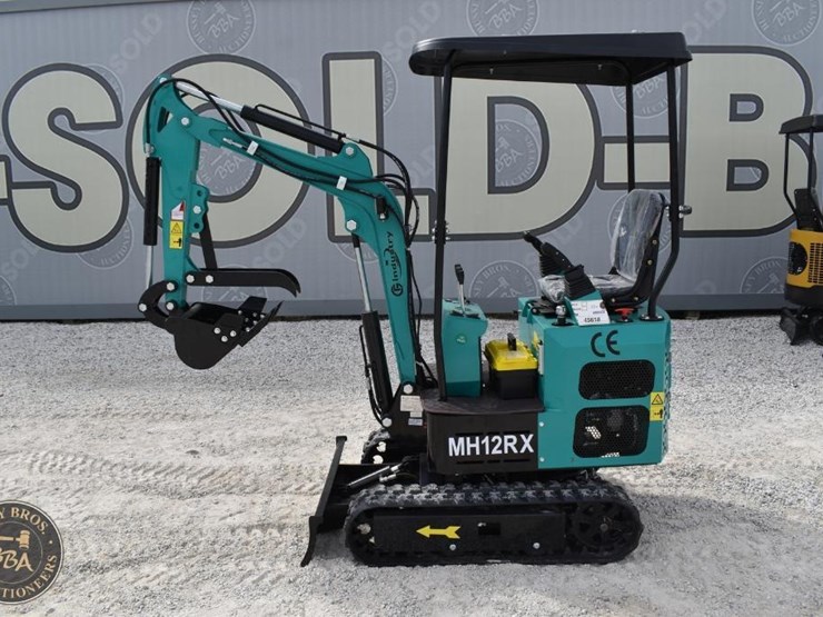 cfg-mini-excavator-45618-image-2