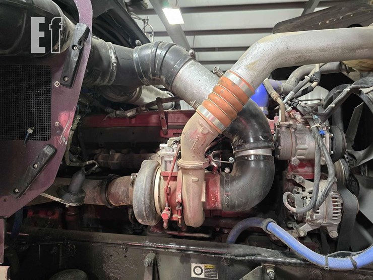 2009-kenworth-w900-image-24