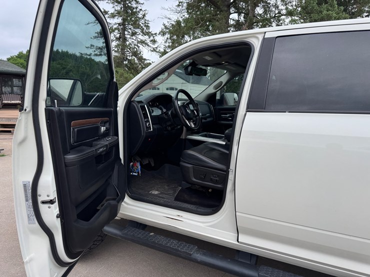 2016-dodge-ram-2500-image-16