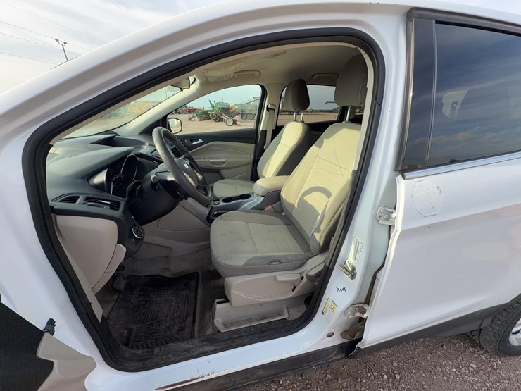 2013-ford-escape-image-19
