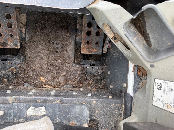 bobcat-t550-image-36