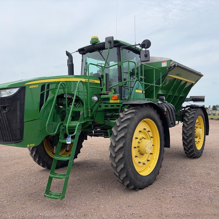 2012 JOHN DEERE 4940