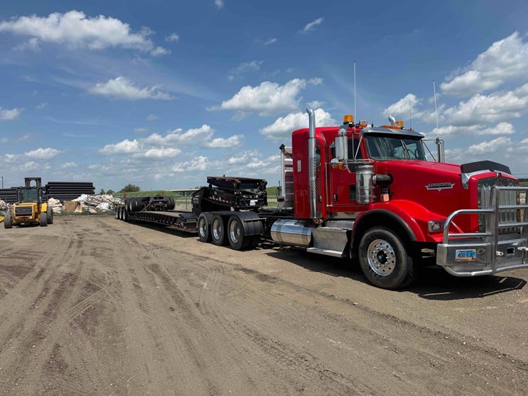 2012-kenworth-t800-image-1
