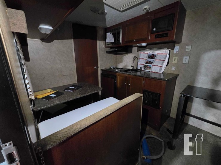2014-coachmen-clipper-17fq-image-10