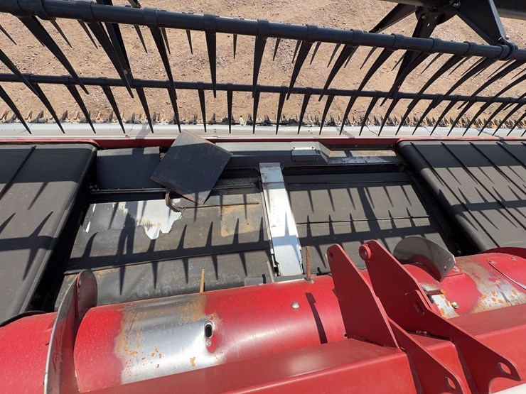 2014-case-ih-3162-image-16