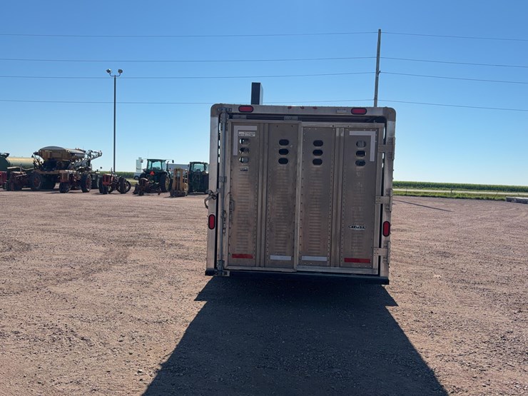 2009-wilson-livestock-trailer-image-6
