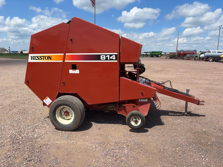 2005-hesston-814-image-3