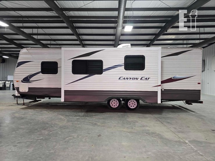 2014-palomino-canyon-cat-27rbsc-image-5