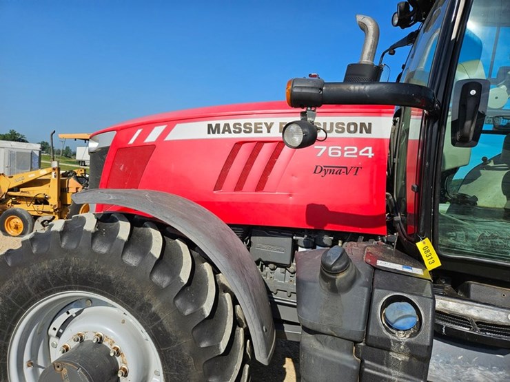massey-ferguson-7624-image-31