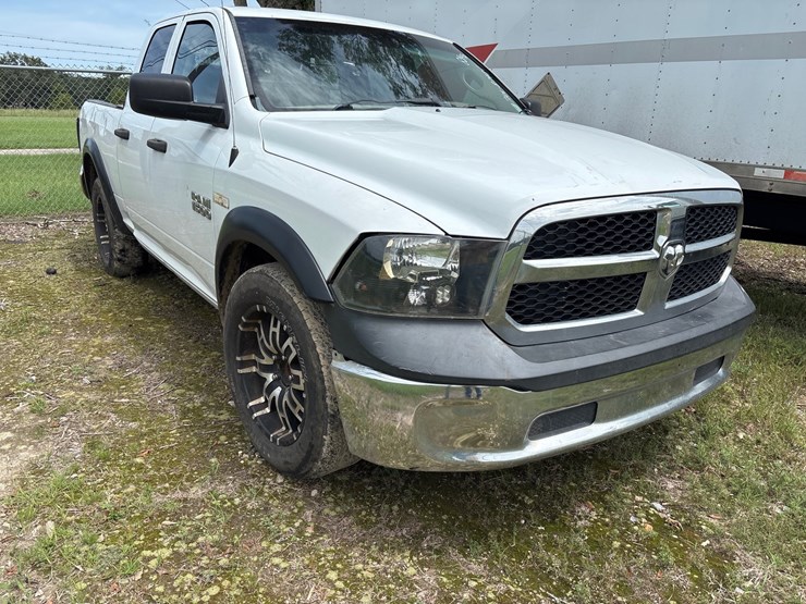 2015-dodge-ram-1500-image-2