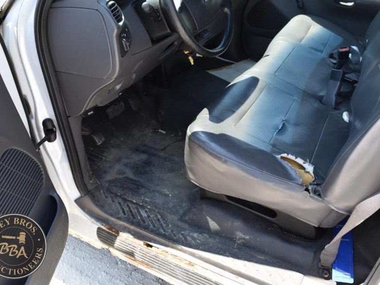 2004-ford-f150-image-16