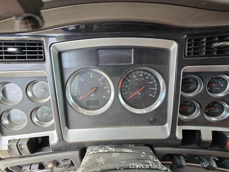 2009-kenworth-t660-image-12