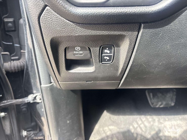 2020-dodge-1500-image-15