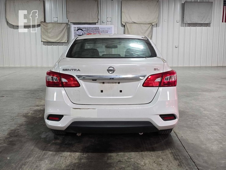2017-nissan-sentra-image-8
