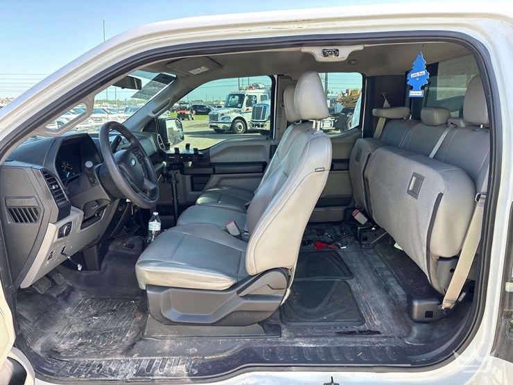 2016-ford-f150-image-11