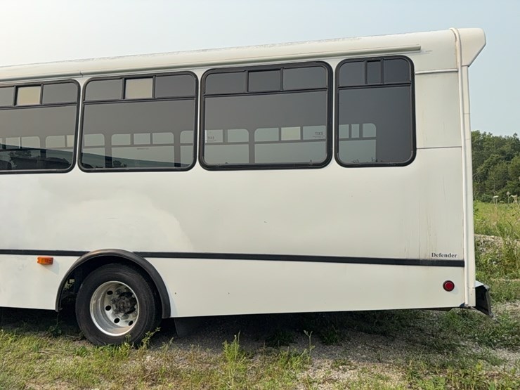 2012-freightliner-bus-image-8