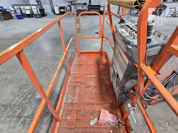 2006-jlg-660sj-image-10