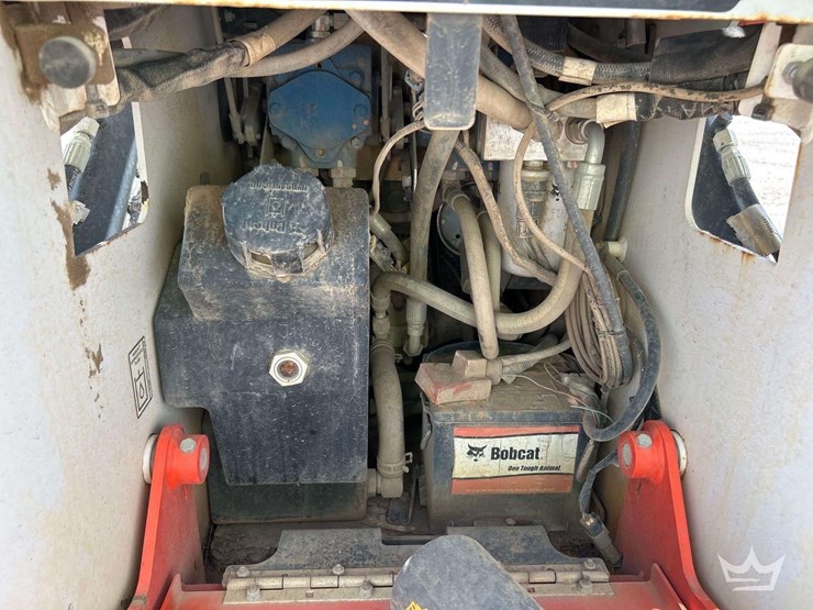 2021-bobcat-mt100-stand-on-track-loader-skid-steer-image-7
