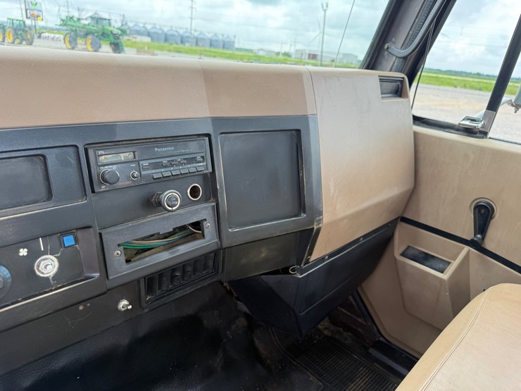 1990-international-4000-image-89
