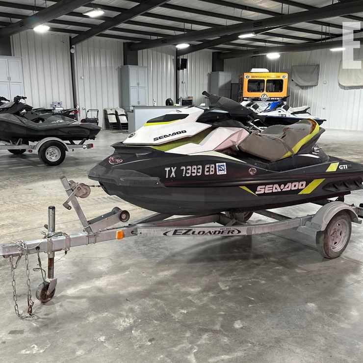 SEA-DOO GTI SE PERSONAL WATERCRAFT
