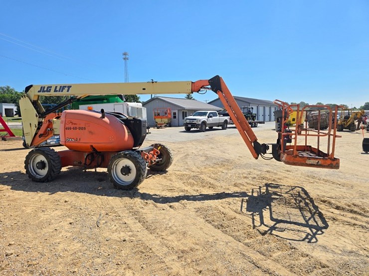 2013-jlg-600aj-image-6