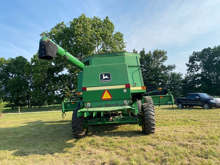 john-deere-9600-4x4-combine-image-3