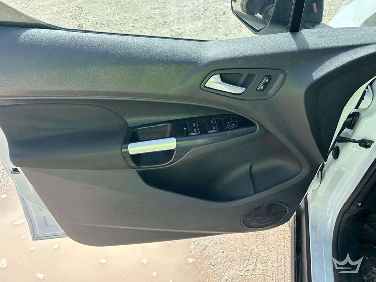 2015-ford-transit-connect-image-10