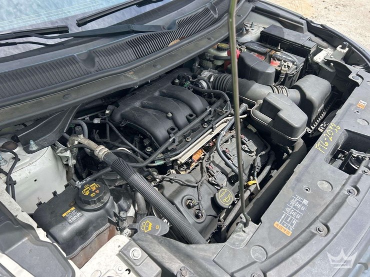 2016-ford-explorer-image-9