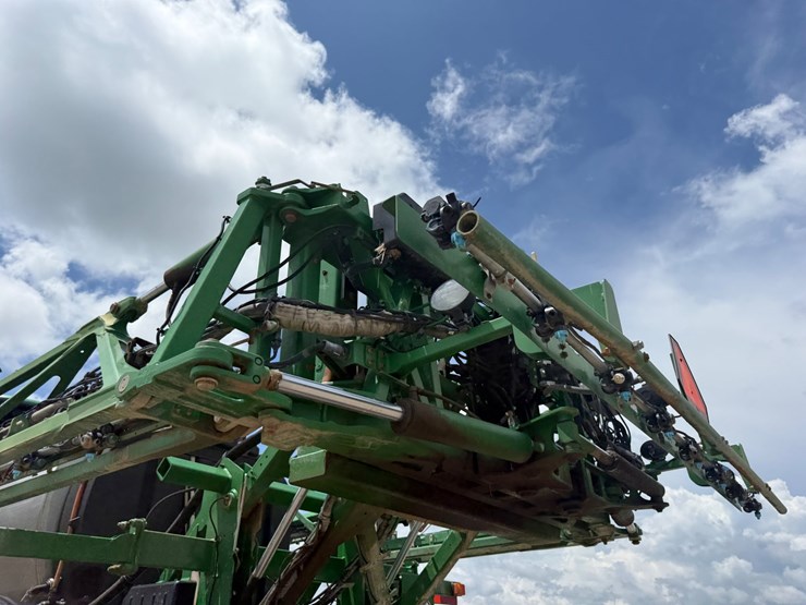 2016-john-deere-r4038-image-90