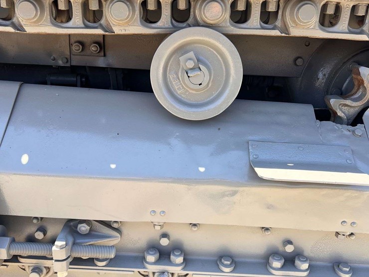 caterpillar-twenty-image-10
