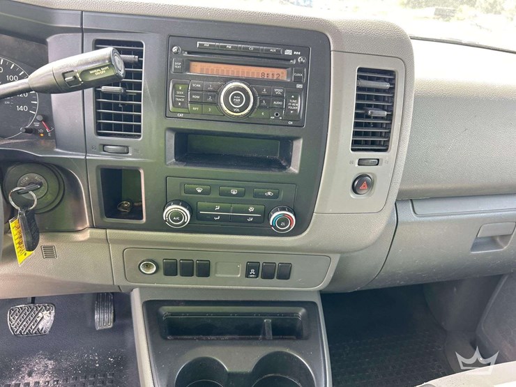 2014-nissan-nv1500-image-22
