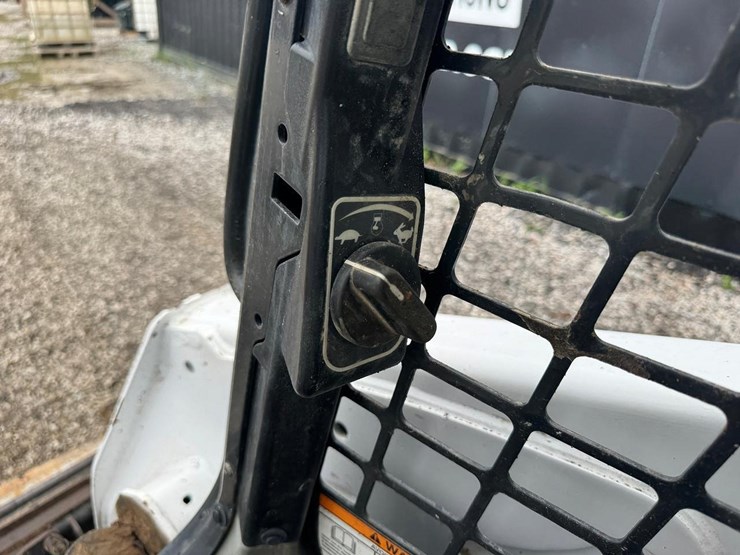 2015-bobcat-s530-image-20