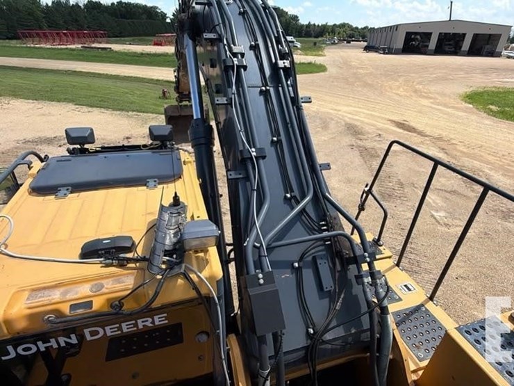 2015-deere-470g-lc-image-29