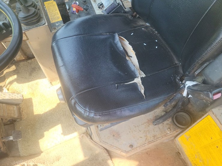 john-deere-744e-pay-loader-image-51