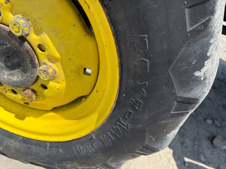 2000-john-deere-4200-image-10