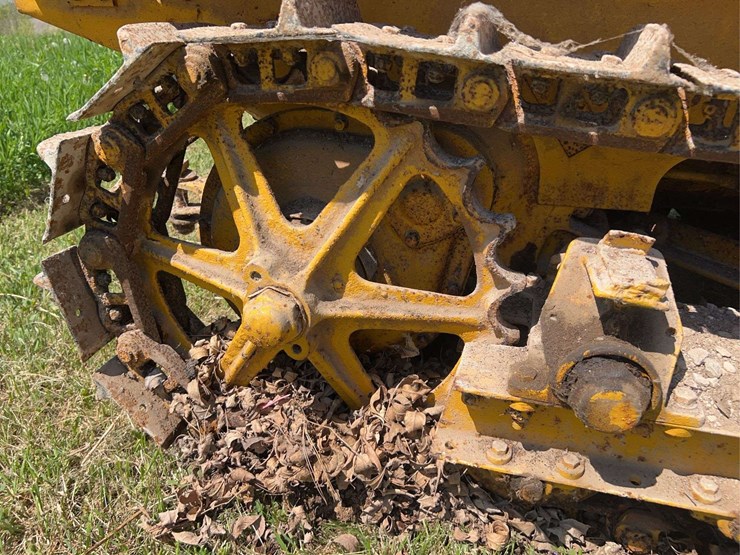 caterpillar-ten-image-40