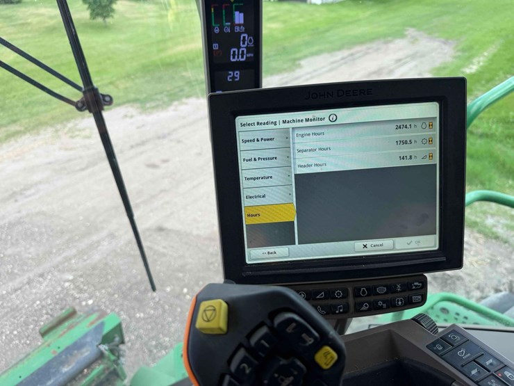 2019-john-deere-s780-image-23