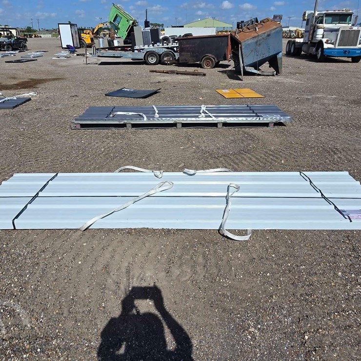 QTY. (70) WHITE METAL ROOF WALL PANELS