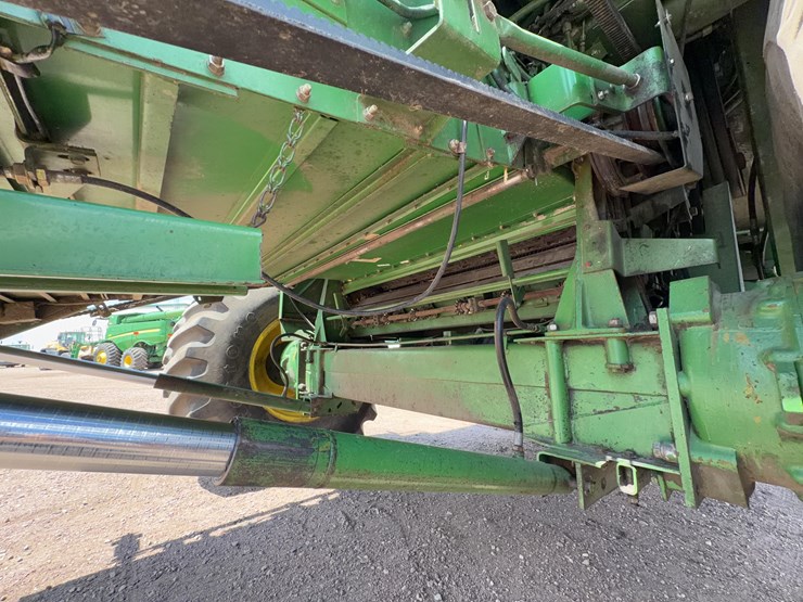 1981-john-deere-8820-image-20