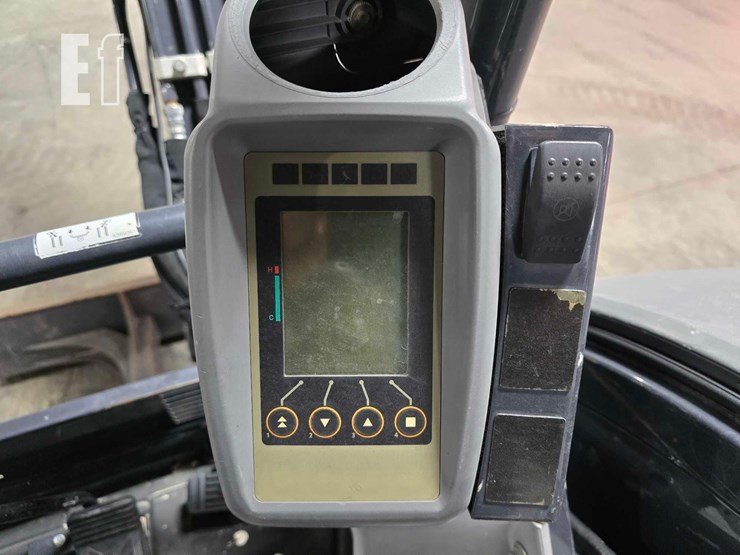2021-deere-35g-image-23